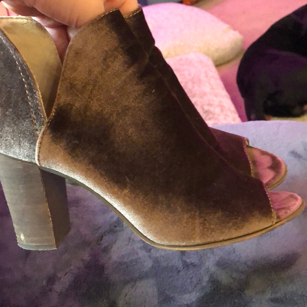 Brown Steve Madden heels